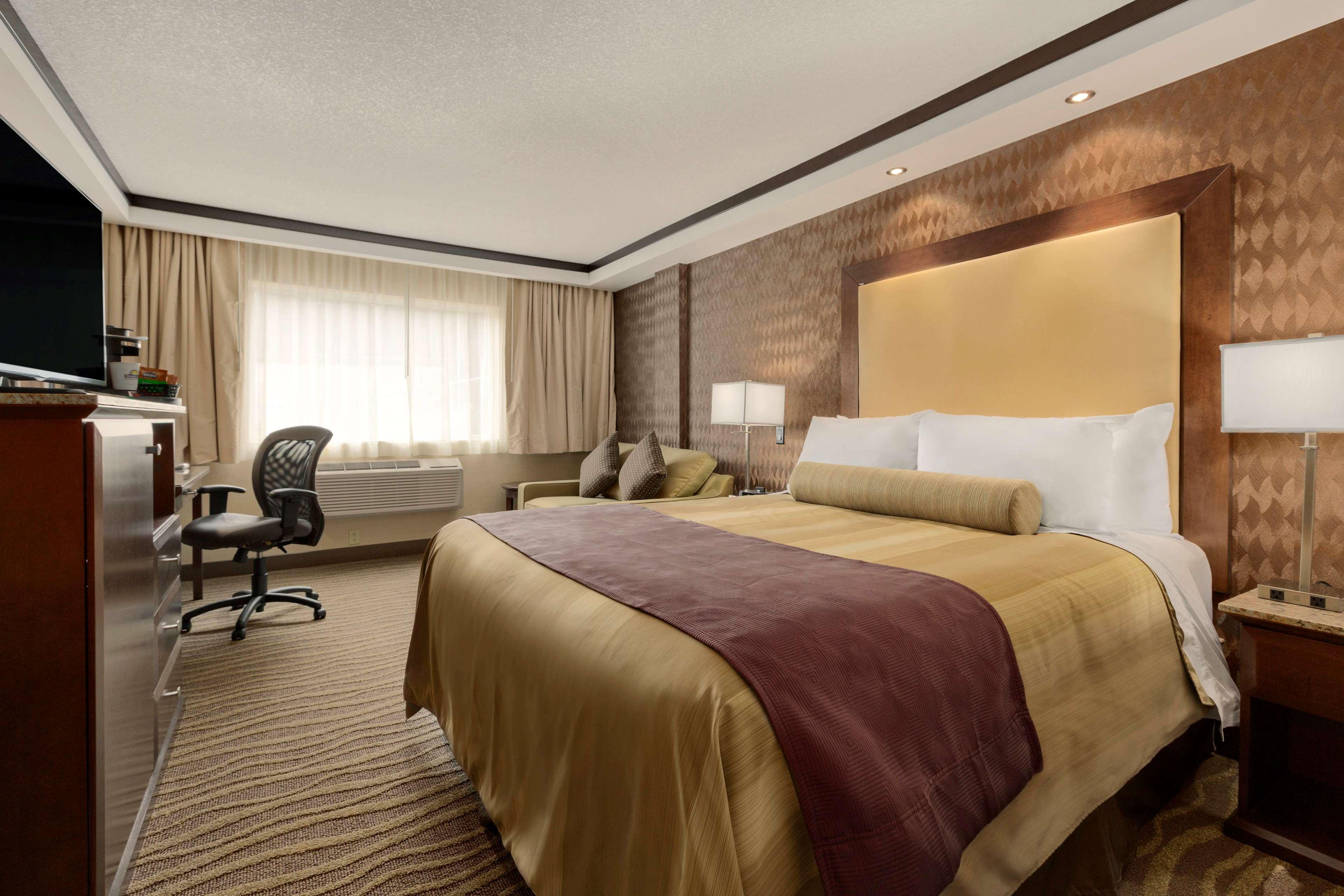 Best Western Plus Edmonton Airport Hotel Leduc Extérieur photo