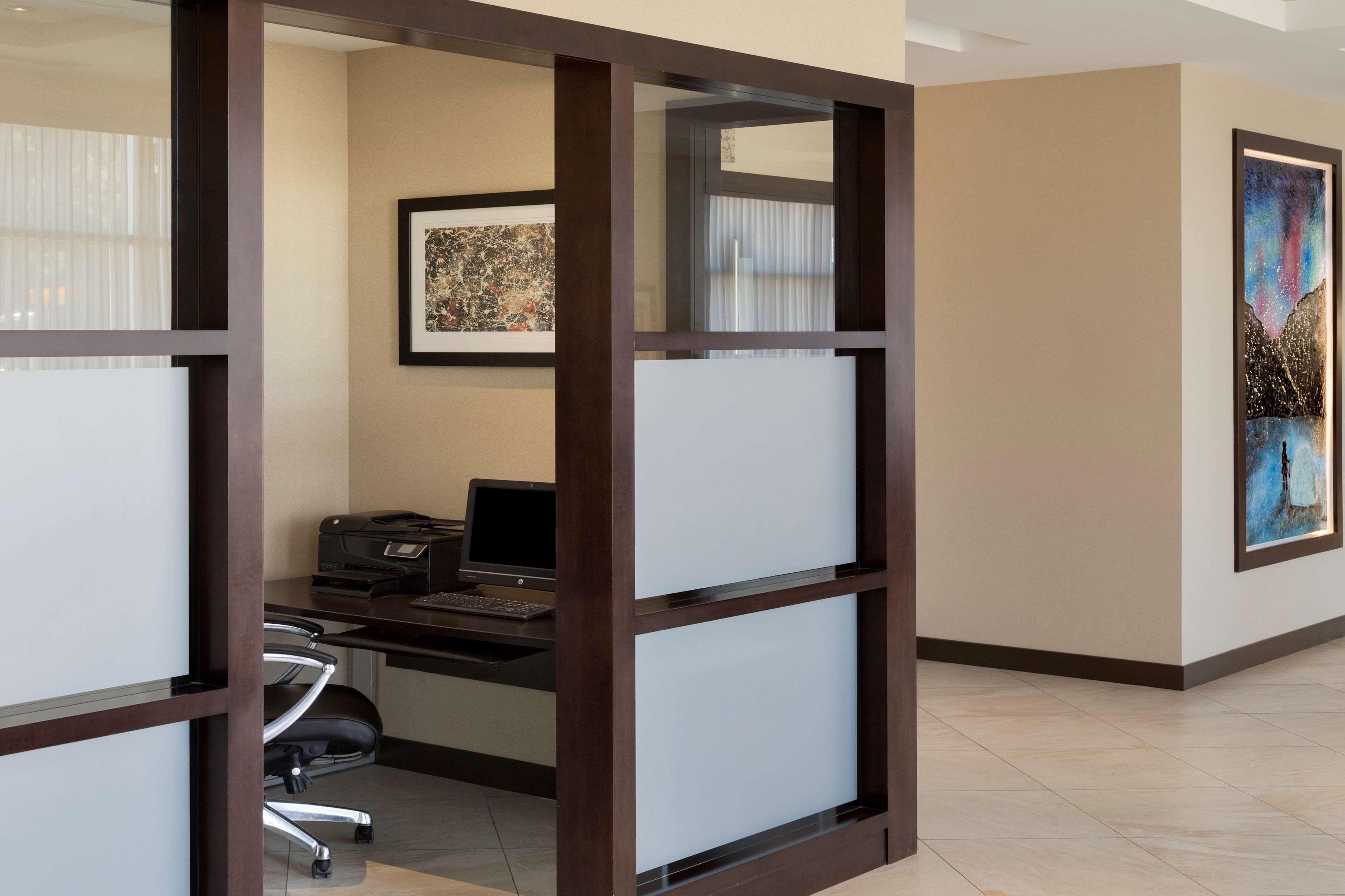 Best Western Plus Edmonton Airport Hotel Leduc Extérieur photo