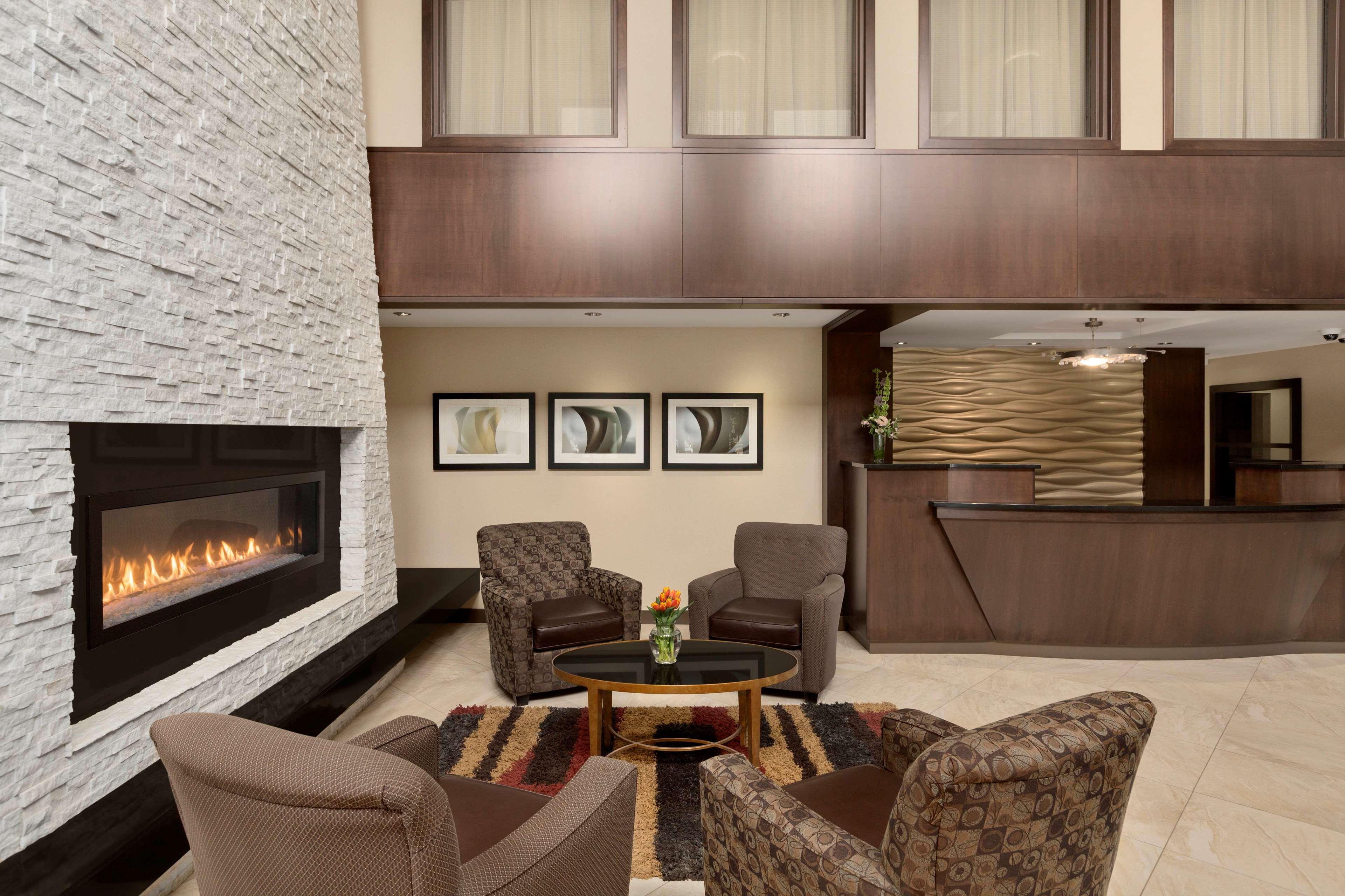 Best Western Plus Edmonton Airport Hotel Leduc Extérieur photo