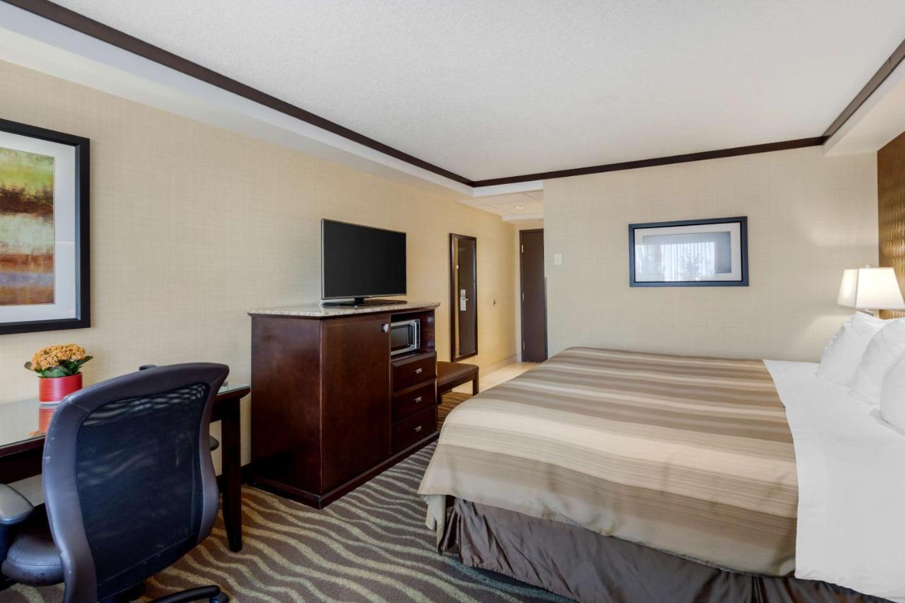 Best Western Plus Edmonton Airport Hotel Leduc Extérieur photo