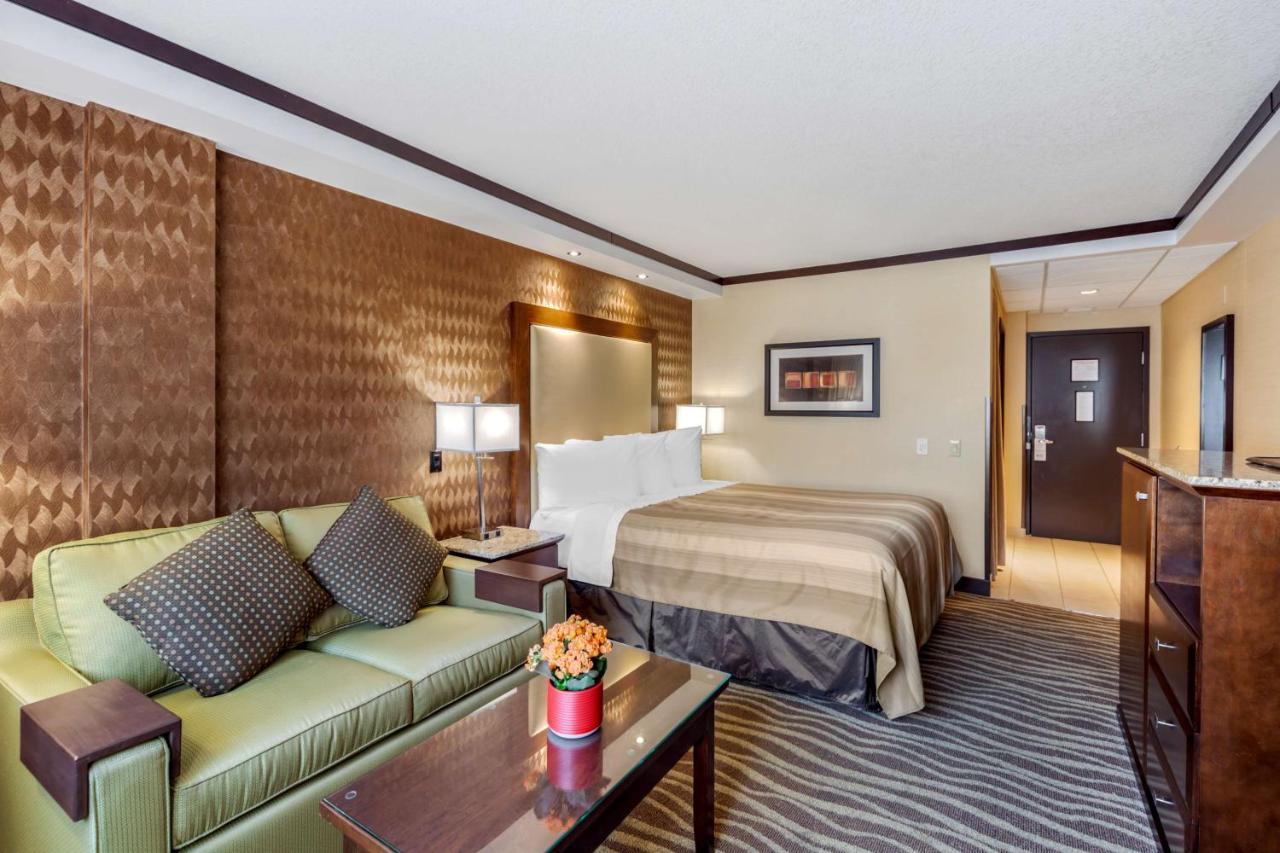 Best Western Plus Edmonton Airport Hotel Leduc Extérieur photo