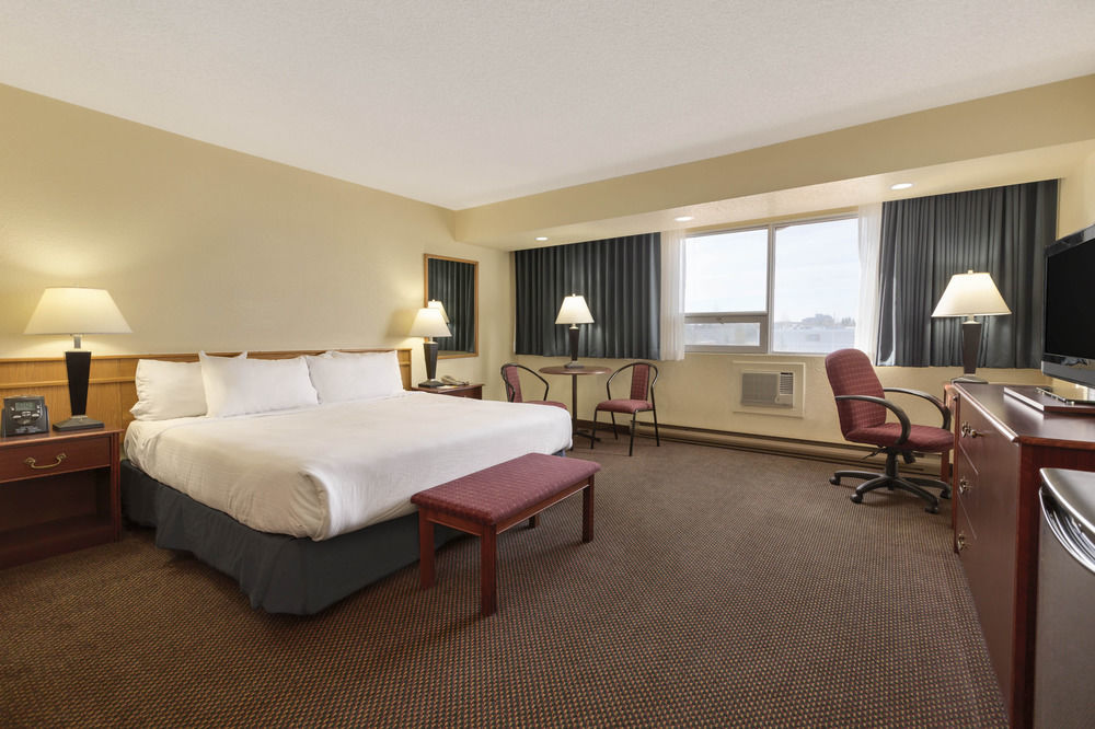 Best Western Plus Edmonton Airport Hotel Leduc Extérieur photo